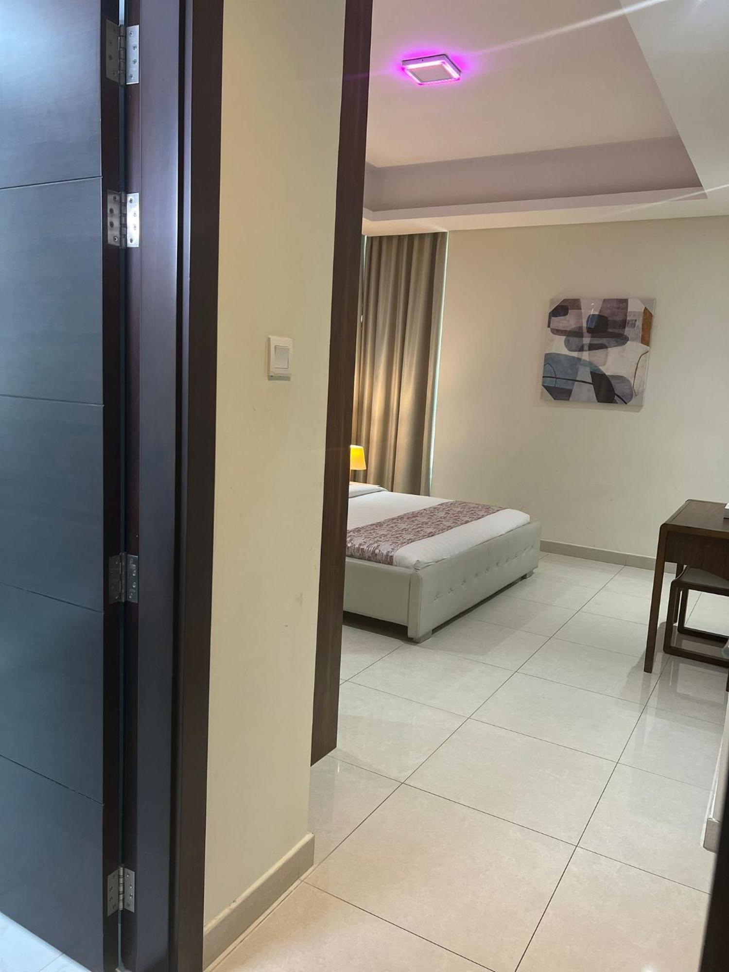 Aparthotel Sirius Tower Manama Exterior foto